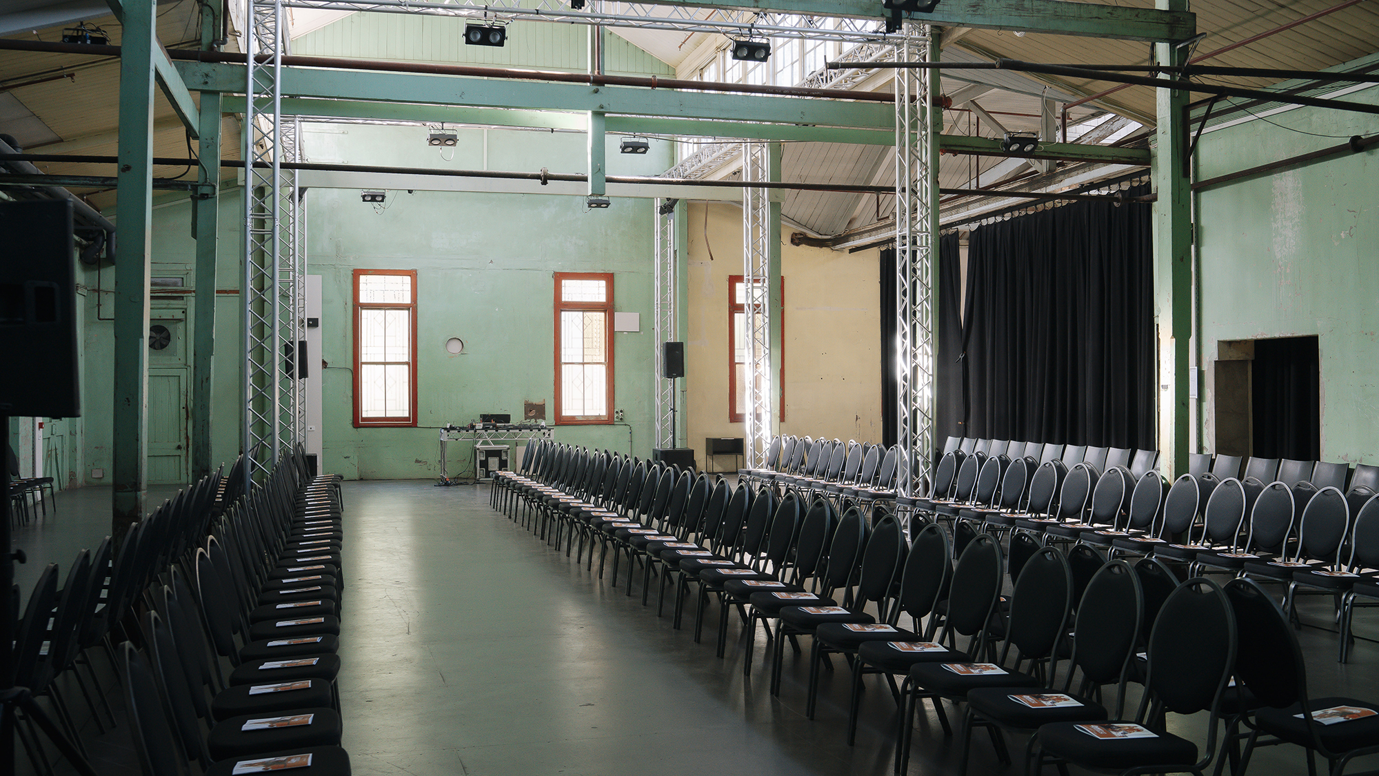 Guide to Melbourne’s Job Market MAIN Guide to Melbourne fashion industry Job Market