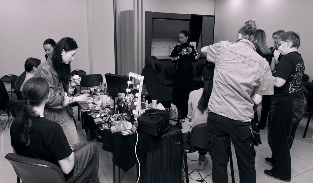 BACKSTAGE CRAFT