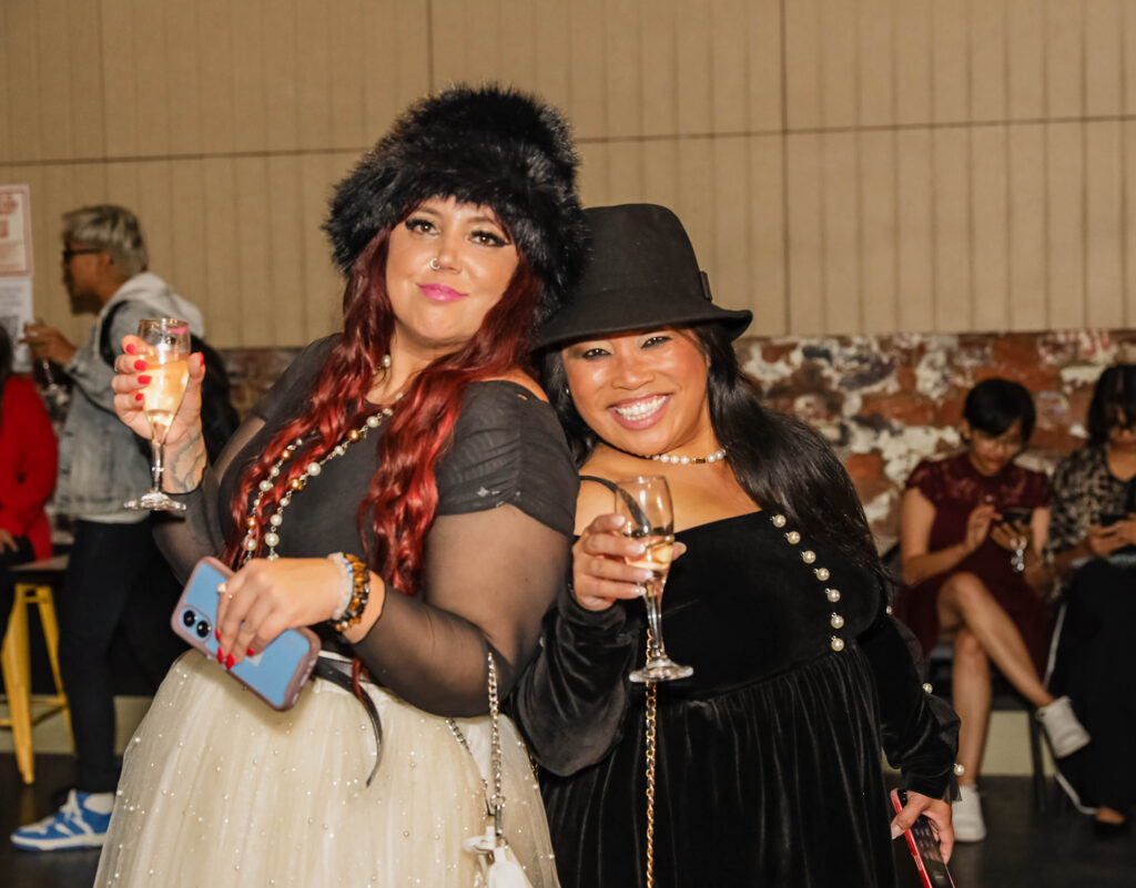 FASHION CROWD AT REVIVAL RUNWAY IV