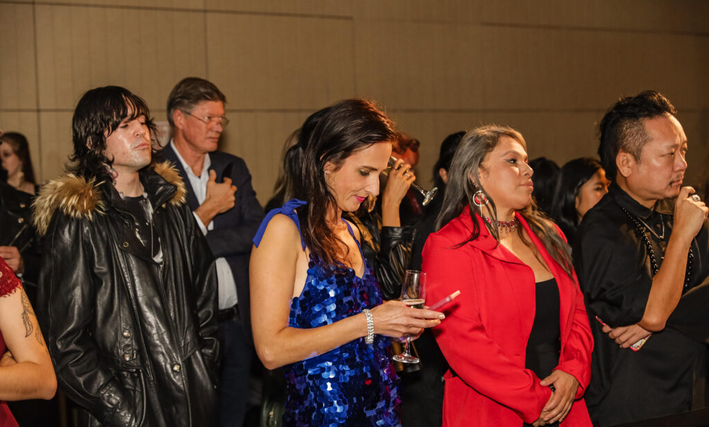 FASHION CROWD AT REVIVAL RUNWAY IV