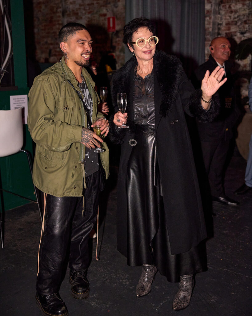 FASHION CROWD AT REVIVAL RUNWAY IV